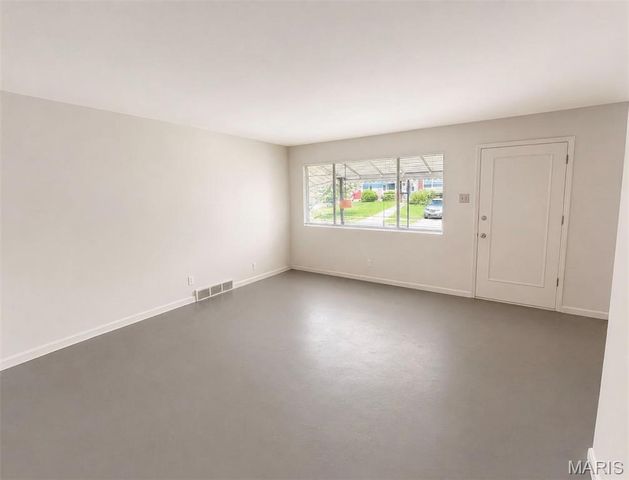7040 Julian Avenue, University City, MO 63130