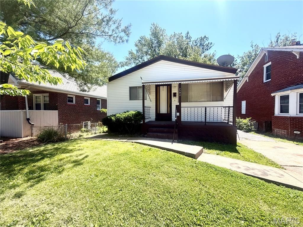 7040 Julian Avenue, University City, MO 63130