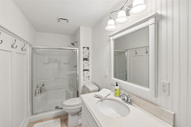 129 Cottage Lane, Montezuma, IA 50171