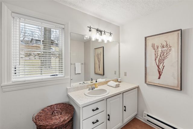 129 Cottage Lane, Montezuma, IA 50171