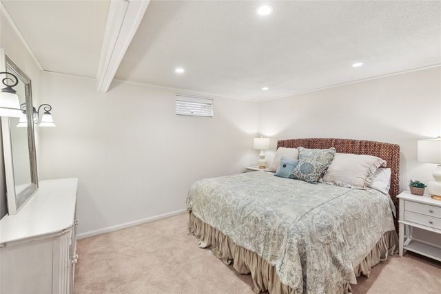 129 Cottage Lane, Montezuma, IA 50171