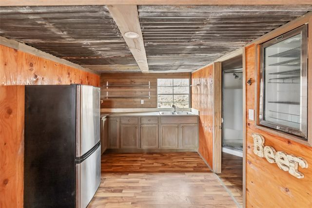 129 Cottage Lane, Montezuma, IA 50171