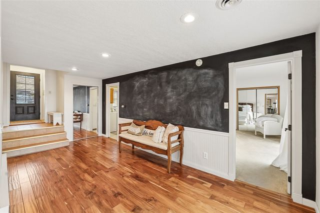 129 Cottage Lane, Montezuma, IA 50171