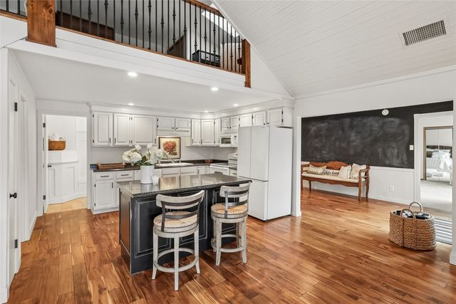 129 Cottage Lane, Montezuma, IA 50171