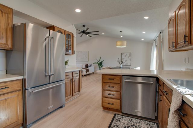 2808 38th Avenue S, Fargo, ND 58104