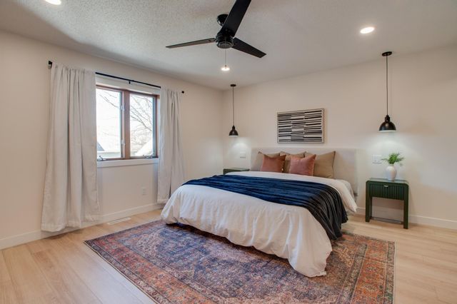 2808 38th Avenue S, Fargo, ND 58104