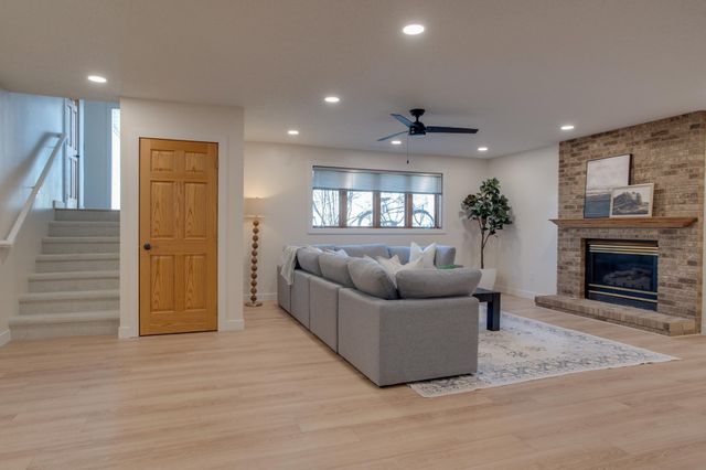 2808 38th Avenue S, Fargo, ND 58104