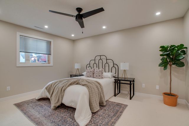 2808 38th Avenue S, Fargo, ND 58104