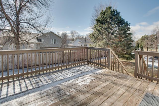 2808 38th Avenue S, Fargo, ND 58104