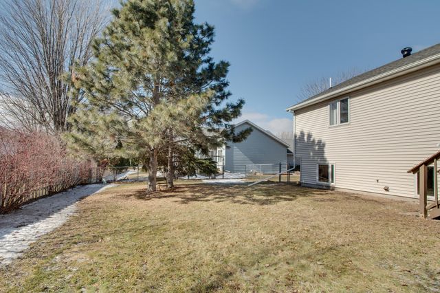2808 38th Avenue S, Fargo, ND 58104