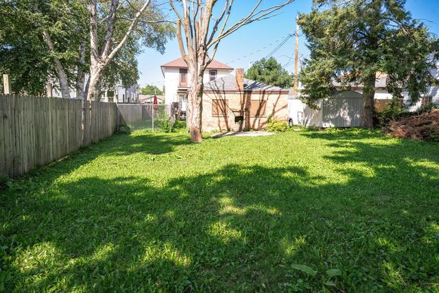 611 West BOULEVARD, Racine, WI 53405