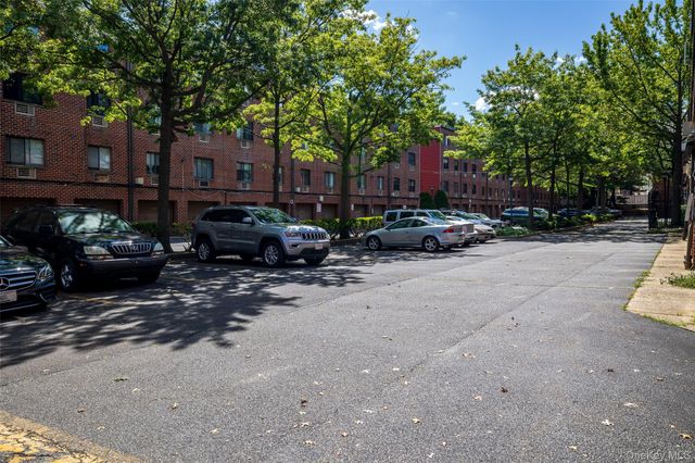 7111 Sutton Place 3, Fresh Meadows, NY 11365
