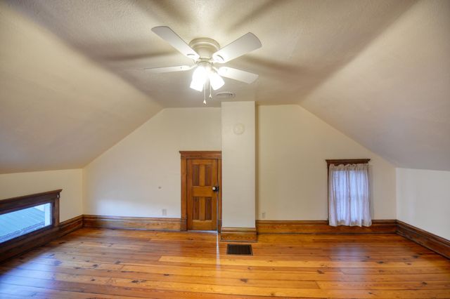 1008 Oak Street, Niles City, MI 49120