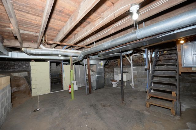 1008 Oak Street, Niles City, MI 49120