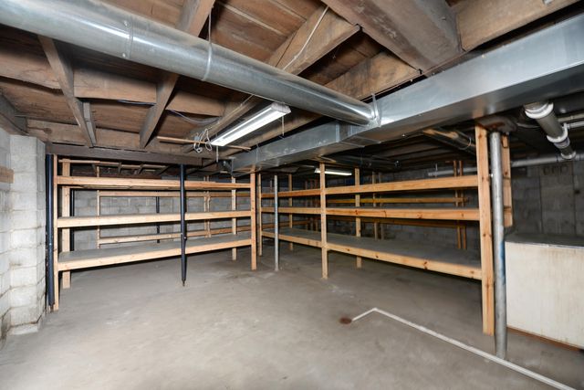 1008 Oak Street, Niles City, MI 49120