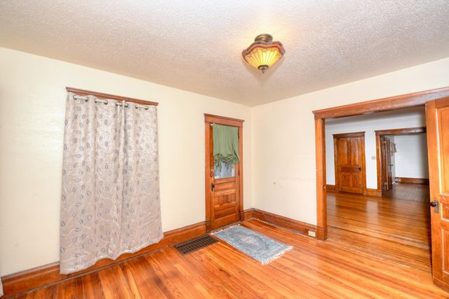 1008 Oak Street, Niles City, MI 49120