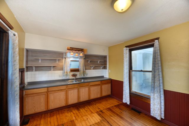 1008 Oak Street, Niles City, MI 49120