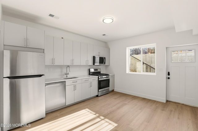 109 Legacy Court, Lakewood, NJ 08701