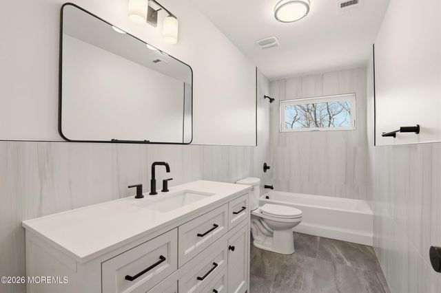 109 Legacy Court, Lakewood, NJ 08701