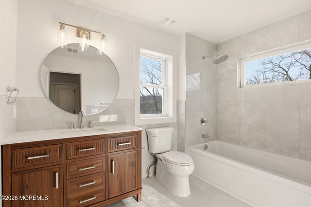 109 Legacy Court, Lakewood, NJ 08701