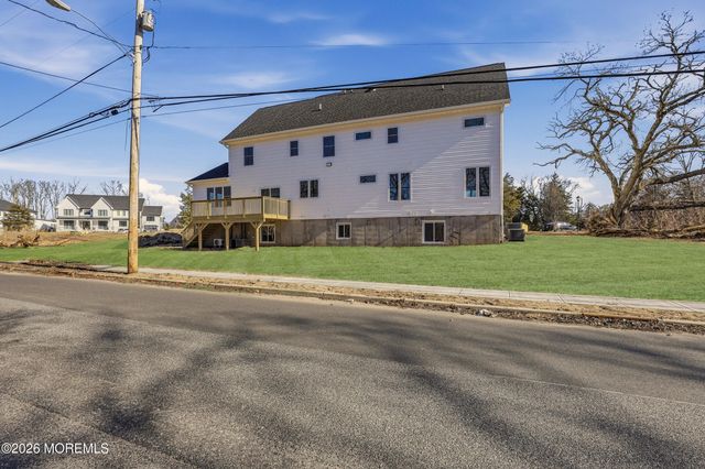 109 Legacy Court, Lakewood, NJ 08701