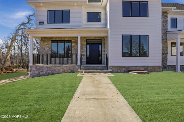 109 Legacy Court, Lakewood, NJ 08701