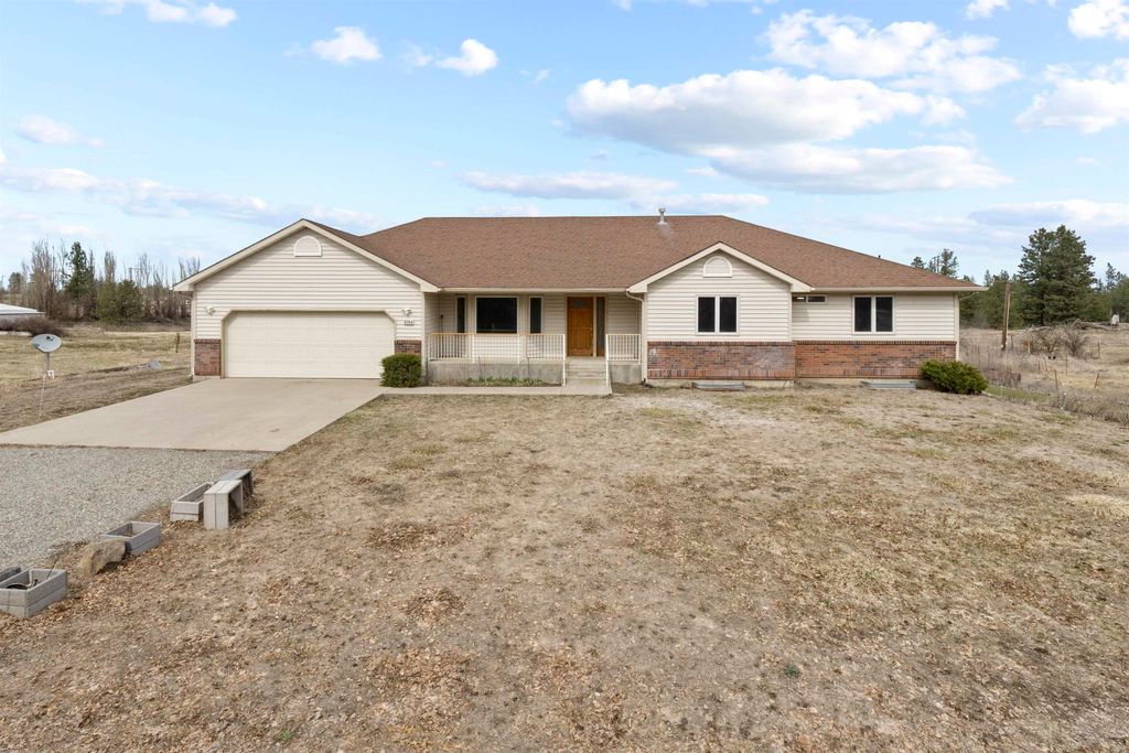 5704 W Garden Springs Rd, Spokane, WA 99224