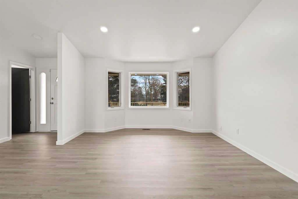 5704 W Garden Springs Rd, Spokane, WA 99224 photo 8