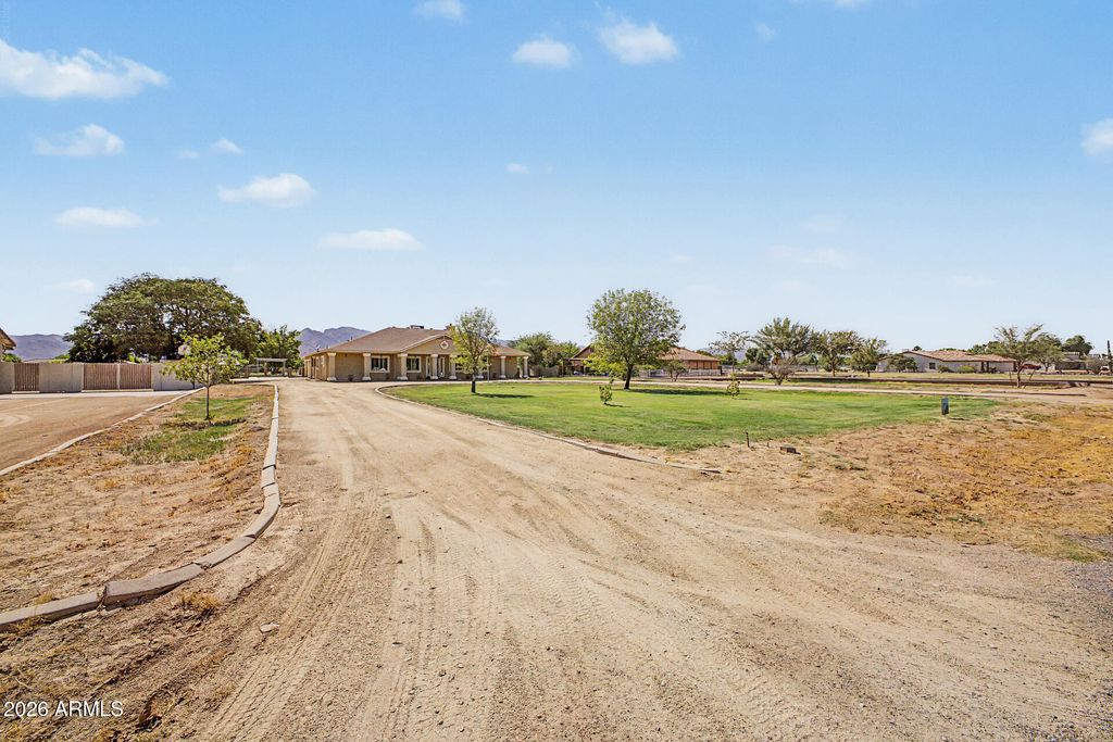 6620 N 185TH Avenue, Waddell, AZ 85355 — photo 4