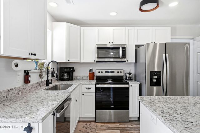1361 Forest Lake Road, Southport, NC 28461