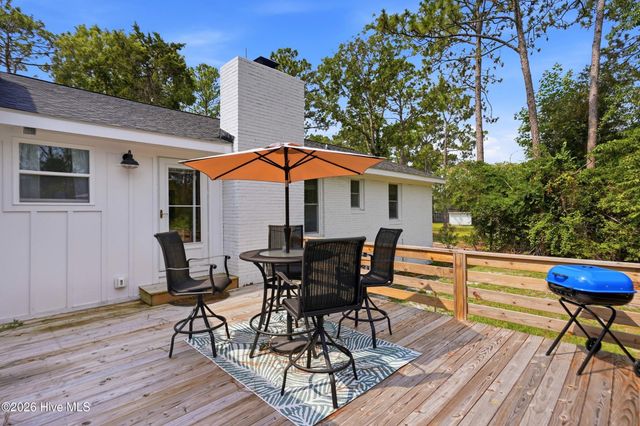 1361 Forest Lake Road, Southport, NC 28461