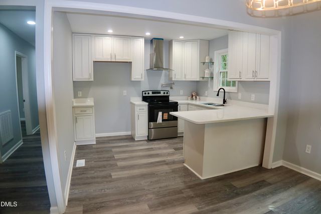 331 Cross Creek Street, Fayetteville, NC 28301