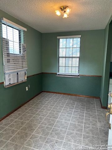 726 Southcross, San Antonio, TX 78211