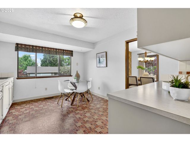 18200 Nw CORINTHIAN St, Portland, OR 97229