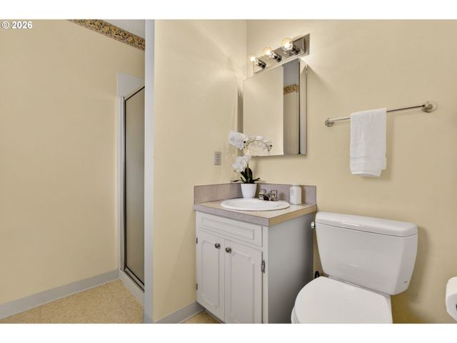 18200 Nw CORINTHIAN St, Portland, OR 97229