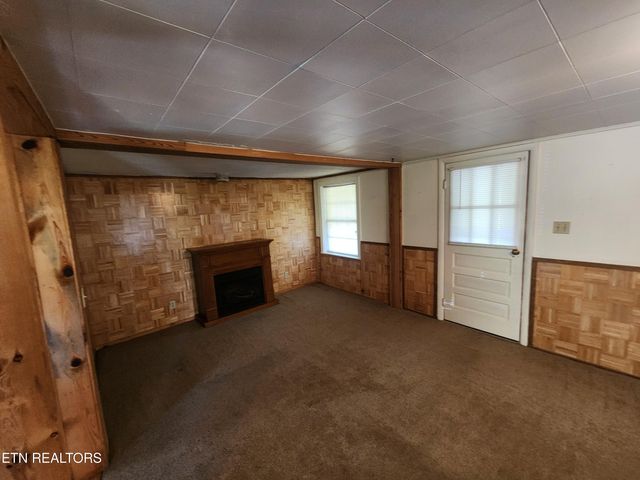 835 Nance Rd, Rutledge, TN 37861