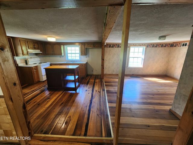 835 Nance Rd, Rutledge, TN 37861