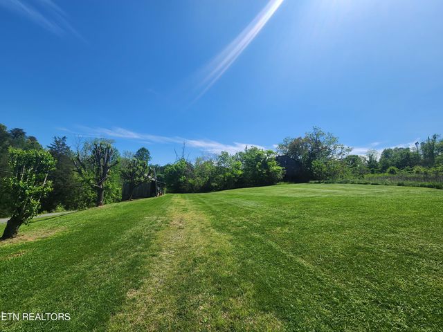 835 Nance Rd, Rutledge, TN 37861