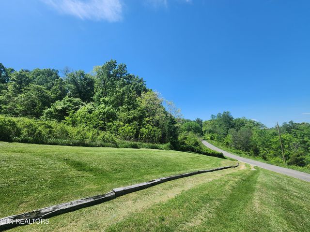 835 Nance Rd, Rutledge, TN 37861