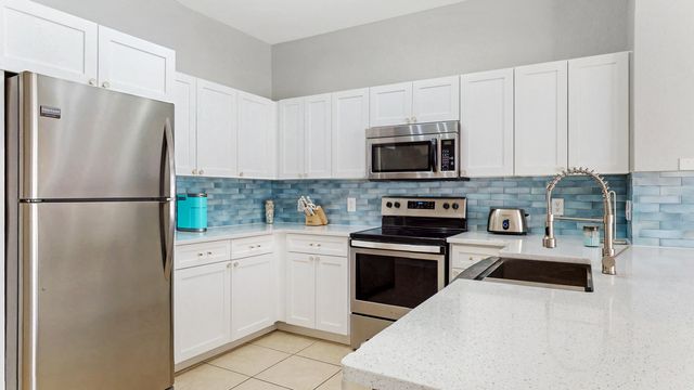 7650 Sir Kaufmann Court, Kissimmee, FL 34747