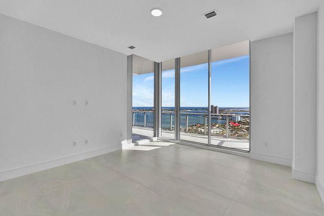 220 Lake Shore Drive 2411, Lake Park, FL 33403