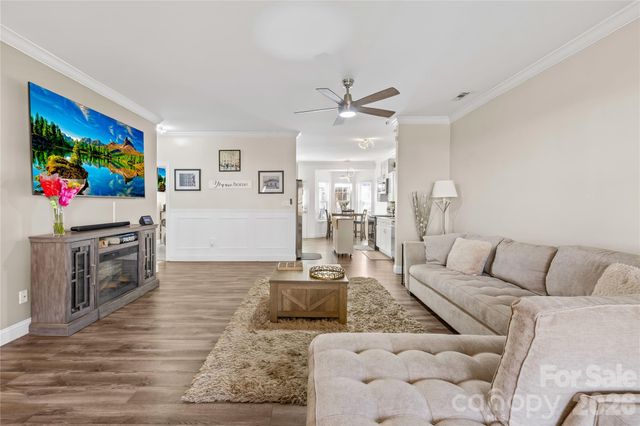 6406 Castlewynd Court, Charlotte, NC 28212