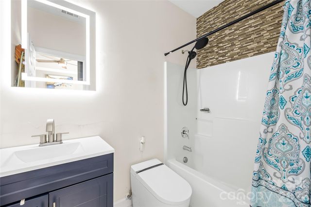 6406 Castlewynd Court, Charlotte, NC 28212