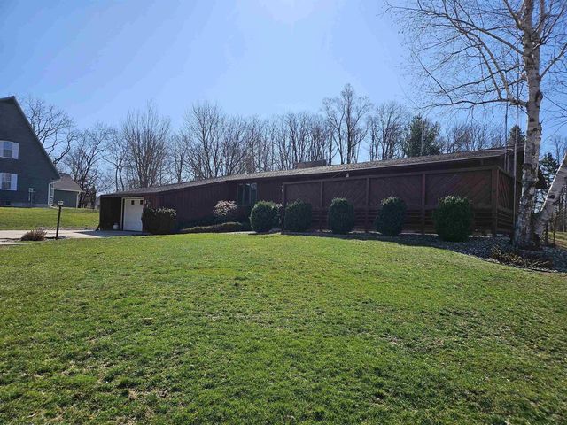 219 James Street, Portage, WI 53901