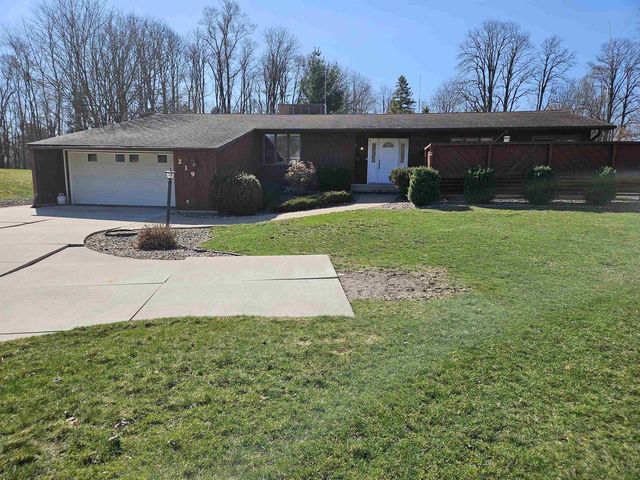 219 James Street, Portage, WI 53901