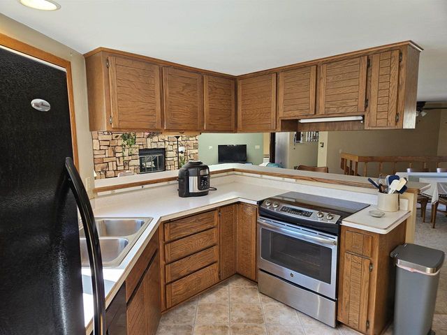 219 James Street, Portage, WI 53901