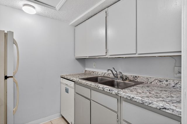 175 Malabu Drive 50, Lexington, KY 40503