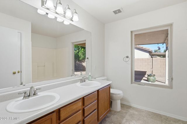 495 W FABENS Lane, Gilbert, AZ 85233