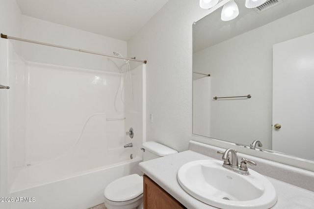 495 W FABENS Lane, Gilbert, AZ 85233