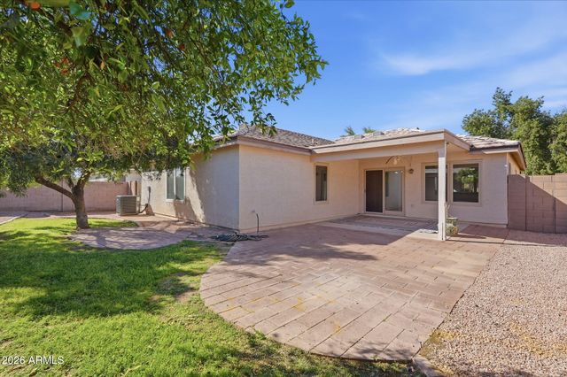 495 W FABENS Lane, Gilbert, AZ 85233